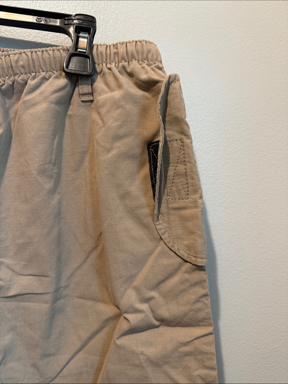 Mars Lowy BDG Medium Tan Cargo Shorts with Elastic Drawstring Waist - Picture 4 of 10